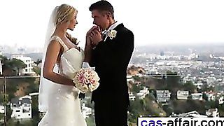 Надішліть мені повідомлення на CHEAT-MEET.COM - Beautiful Bride Pussyfucked B - Безкоштовне порно відео, секс -фільми.