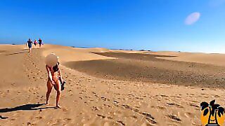Публічна оголеність ризикованих дюн оголена прогулянка Аматорський МіаАмахль