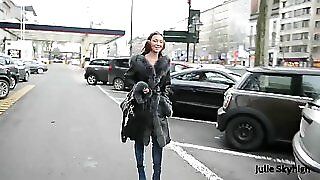 Супер захоплююче кучеряве темноволосе немовля гаряче фетиш відео