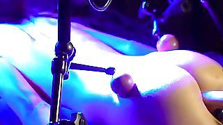 Дивне фетишне відео під назвою "Хірургія інопланетян" з фістингом на відео