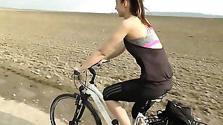 Naughty -hotties Net - Cute Girlfriend Experience Bike Cheati - Безкоштовне порно відео, секс -фільми.