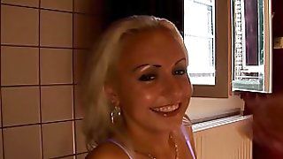 Голландська проститутка розгулюється в панчохах - безкоштовне порно відео, секс -фільми.