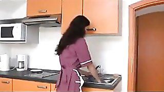 Волохату жінку трахкають на кухні - безкоштовне порно відео, секс -фільми.