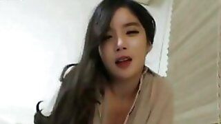 Корейські красуні з великими грудьми мають сексуальне шоу на веб -камері